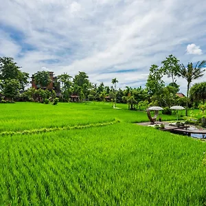 Kajane Yangloni At Bali Parco vacanze
